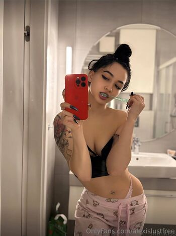 alexislustfree