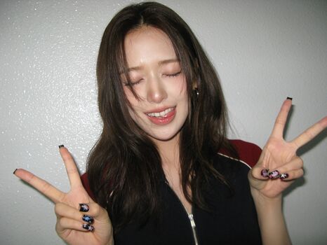 An Yujin 안유진 |