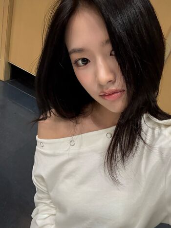 An Yujin 안유진 |