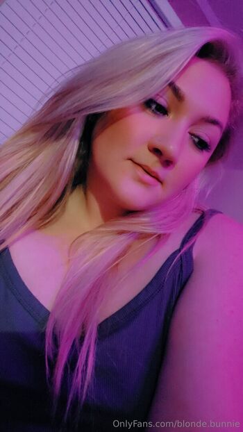 blonde.bunnie
