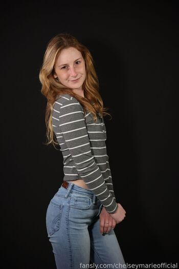 chelseymarieofficial
