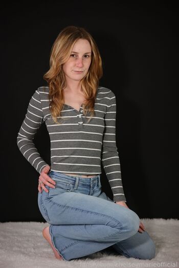 chelseymarieofficial