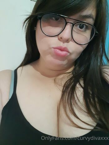 curvydivaxxx