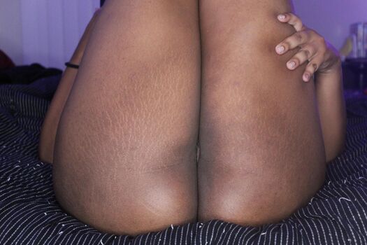 Curvymilftwinkletoes