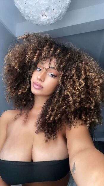 Dana Curly