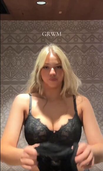 dkdianakandelis / diana kandelis