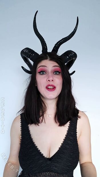 Dont Trust The Rabbit