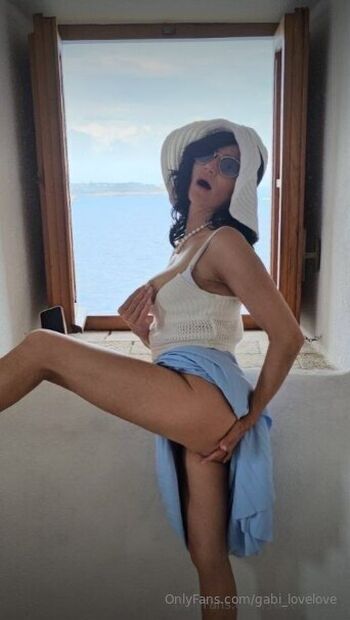 gabi_lovelove
