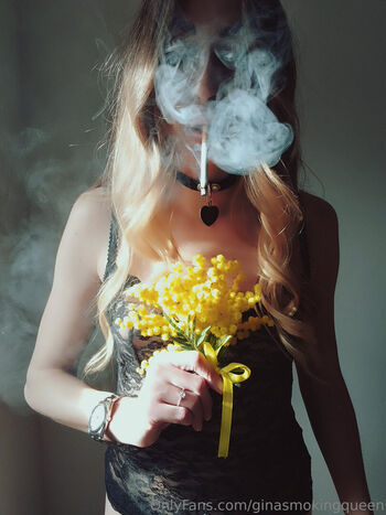 ginasmokingqueen