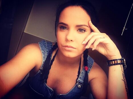 Gloria Camila
