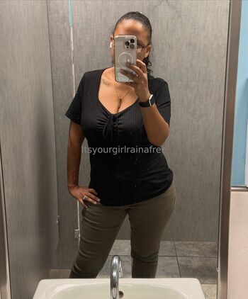 itsyourgirlrainafree