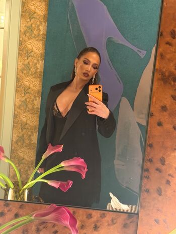 Jennifer Lopez