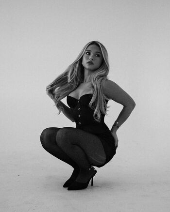 Katalina Cartmel / Katalinacarttmel / Katcartmel