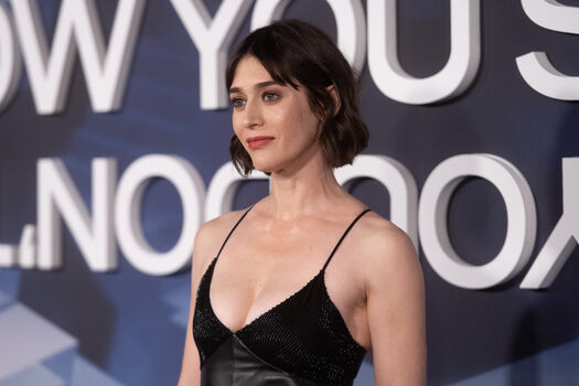 Lizzy Caplan
