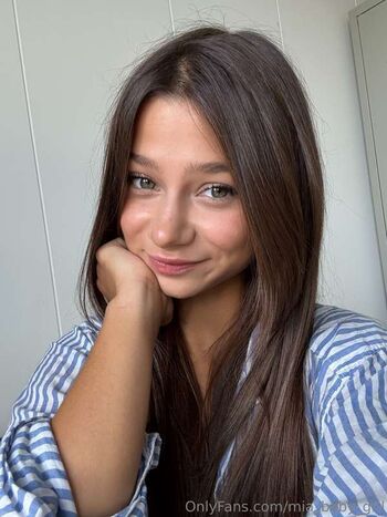 Mia Girl
