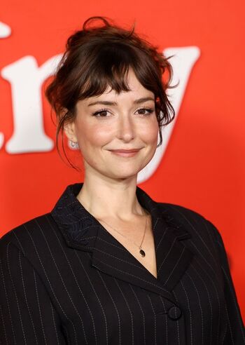 Milana Vayntrub