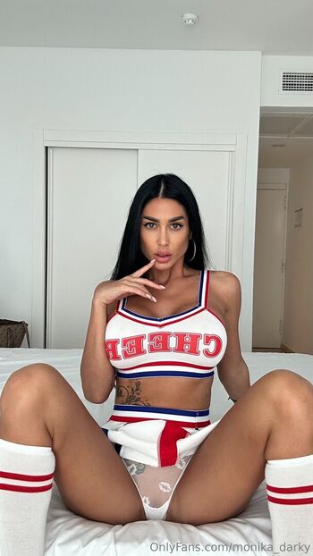 monika_darky