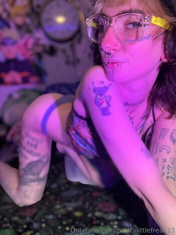 prettylittlefreak13