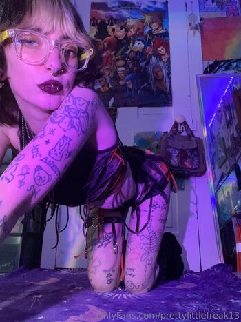 prettylittlefreak13