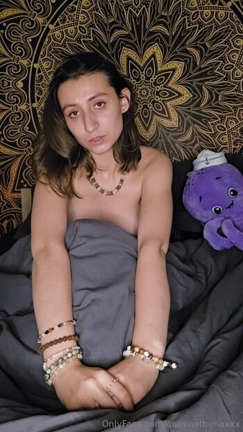 queenathenaxxx