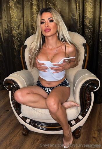 sexycurvejasmine