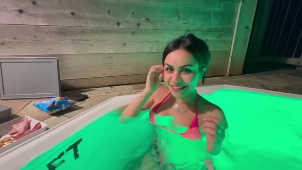 Tara Yummy