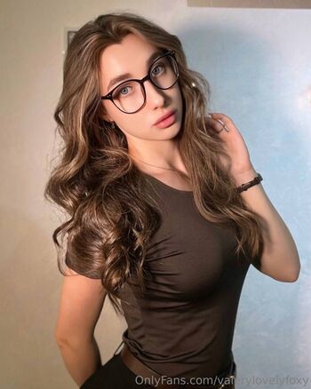 valerylovelyfoxy