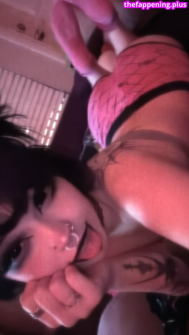 Valvampire / Peachyyval / kill.val