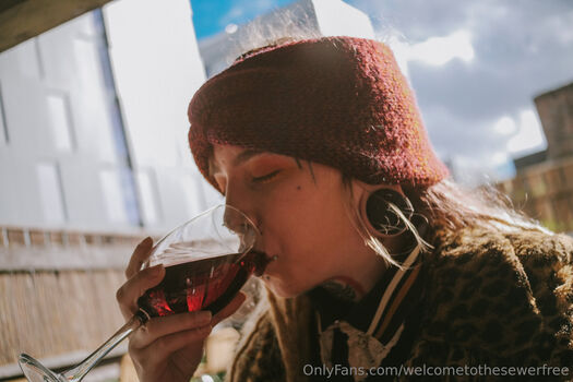 welcometothesewerfree