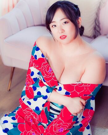 Yuna Manase